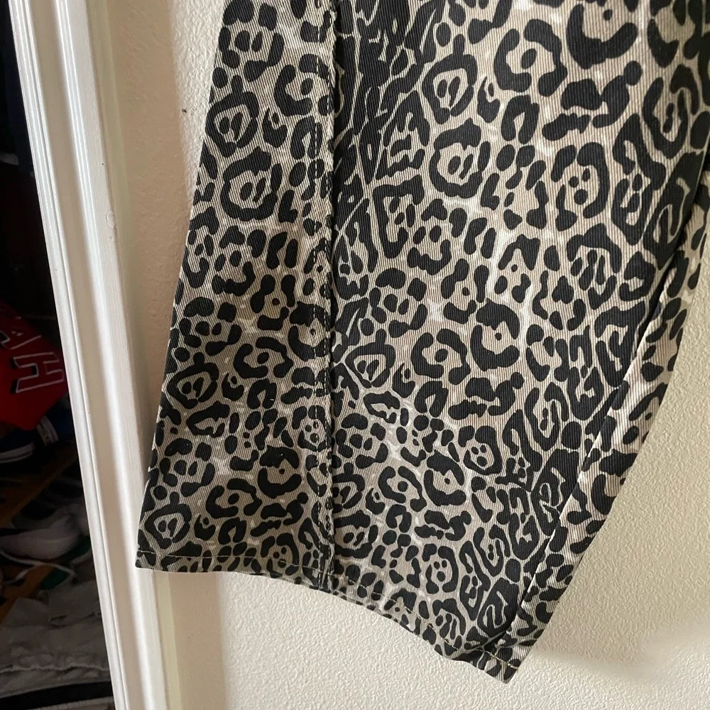 Leopard Print Jeans - Picture 3 of 4